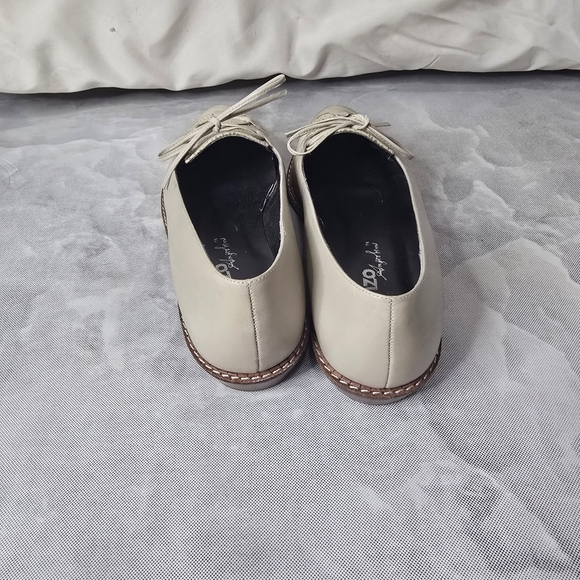 Enzo Angiolini Lace-Up Leather Flats - Picture 3 of 6